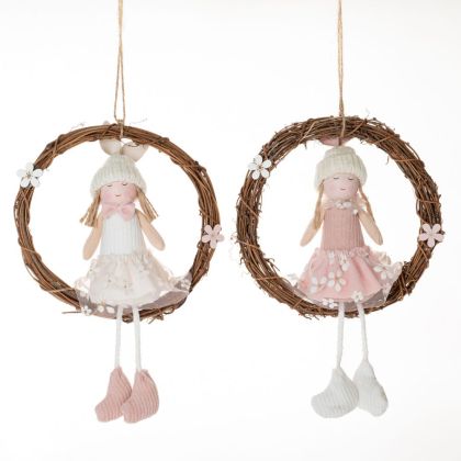 GIRLS IN RATTAN WREATH HANGER 18X5X27CM