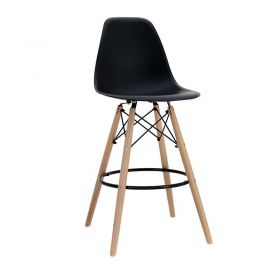 PLASTIC CHAIR IN BLACK COLOR WITH WOODEN LEGS 50X46X108