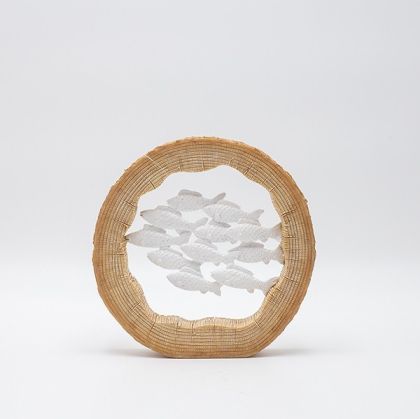 ДЕКОРАТИВНА СКУЛПТУРА, РИБИ, ПОЛИПОЛИРЕЗИН, НАТУРАЛНО БЯЛО, 19,5x3,5x19,5 см