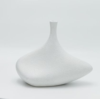КЕРАМИЧНА ВАЗА, БЯЛО 25x12x21см
