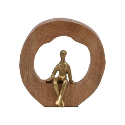 МЕТАЛНА ДЕКОРАТИВНА ФИГУРА MAN ALONE ЗЛАТИСТ ЦВЯТ С ДЪРВЕНА ОСНОВА 19X7X20СМ