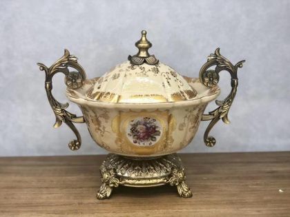 ПОРЦЕЛАНОВ БУРКАН ЗА СЛАДКИ БЕЖОВ - ЗЛАТЕН 35x21x30см