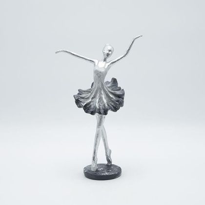 Декоративна скулптурна фигура от полирезин със златна повърхност 16x9x26см