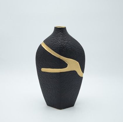 Керамична ваза черно-златна 30x11.5x20.5см