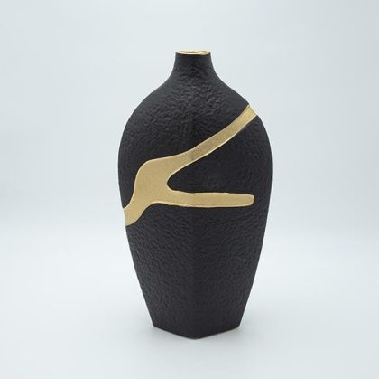Керамична ваза черно-златна 30x11.5x20.5см