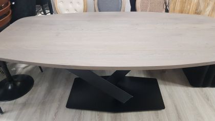 Маса  за хранене Future масивно дърво дъб антик, черен метален крак 200x100x76см