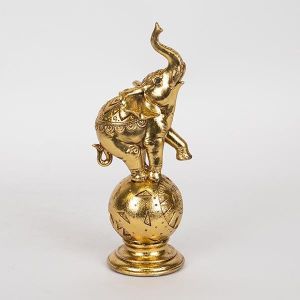ДЕКОРАТИВЕН СЛОН ВЪРХУ ТОПКА, ЗЛАТИСТ, 13x9x31см