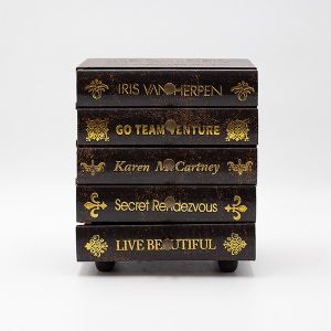ДЕКОРАТИВНА КУТИЯ КНИГА, ЧЕРНО-ЗЛАТИСТА, 20x14x24см