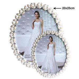 СРЕБЪРНА РАМКА ЗА СНИМКИ - ОВАЛНИ ЦВЕТЯ 20x25см 1/30КУТ.