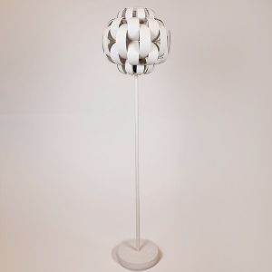 МЕТАЛНА ЛАМПИОН БЯЛА 43X43X153СМ