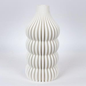 ВАЗА ОТ ПОРЦЕЛАН 3D БЯЛА 17.5x17.5x35.5см