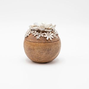 ДЕКОРАТИВНА КРЪГЛА ВАЗА, ЦВЕТЯ, ПОЛИСМОЛА-ДЪРВО, НАТУРАЛНО-СРЕБРО, 9.5x9.5x9.5см