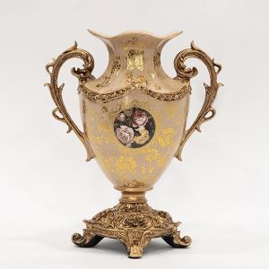 ВАЗА ОТ ПОРЦЕЛАН - ПОЛИРЕЗИН БЕЖОВА С ЦВЕТЯ 26X17X42СМ