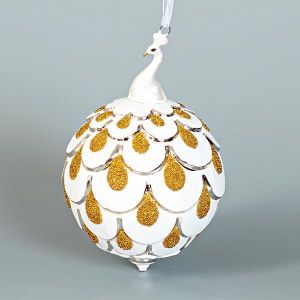 КОЛЕДНА СТЪКЛЕНА ТОПКА, БЯЛА С ПОРЦЕЛАНОВ ПАУН, СЪС ЗЛАТИСТИ ДИЗАЙНИ, 10 см, 1 БРОЯ