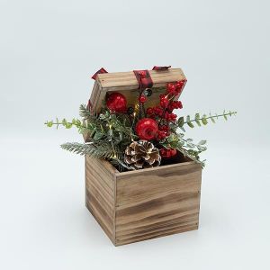 ДЪРВЕНА КУТИЯ С КОЛЕДНА ДЕКОРАЦИЯ, СВЕТЕЩА, 17.50X26СМ