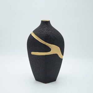 Керамична ваза черно-златна 30x11.5x20.5см