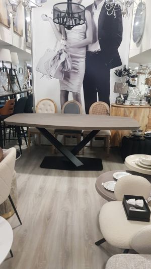 Маса  за хранене Future масивно дърво дъб антик, черен метален крак 200x100x76см