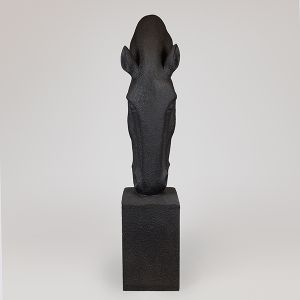 Голяма интериорна скулптура за под - глава на кон 41x31x147cm