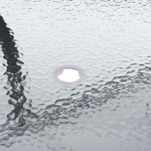 Градинска маса 150x90χ75cm кафява със стъклен плот и отвор за чадър Hm5145,12