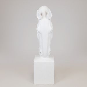 Интериорна пластика Big White Horse -глава на кон реални размери 28x28x104cm височина