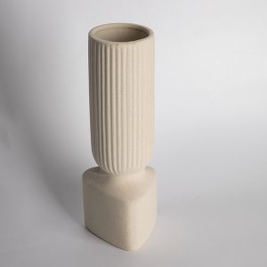 Ceramic vase beige 9x8.7x25.5cm