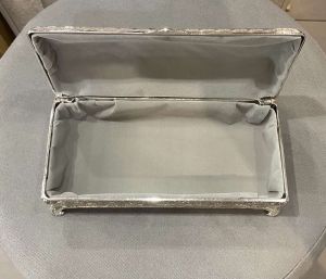 Jewelry box