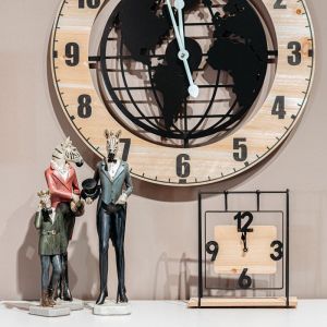 Cradle table clock in natural color metal-wood with dimensions 23.5x8x25.5cm