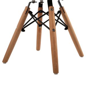 Twist Kid Chair Hm8453.01 with wooden legs and Pp seat white 30.5x33x59cm