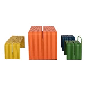 Dining table Intrepid series Hm6330.09 aluminum in orange 121x70x70hcm